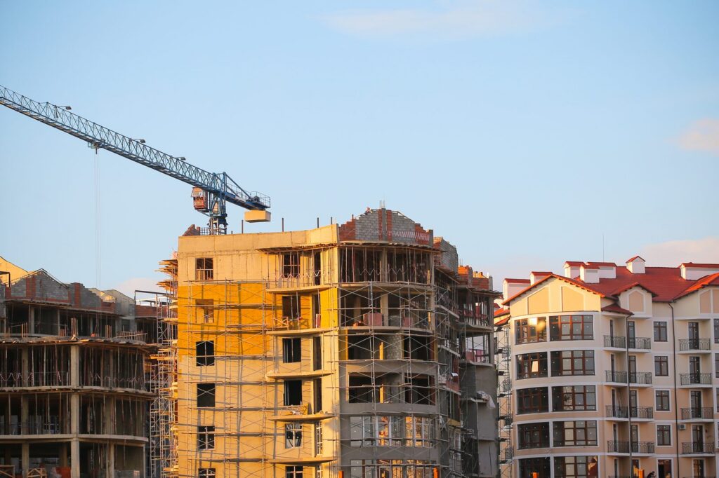 California SB 35: What Contractors Need to Know About Prevailing Wage & Compliance
